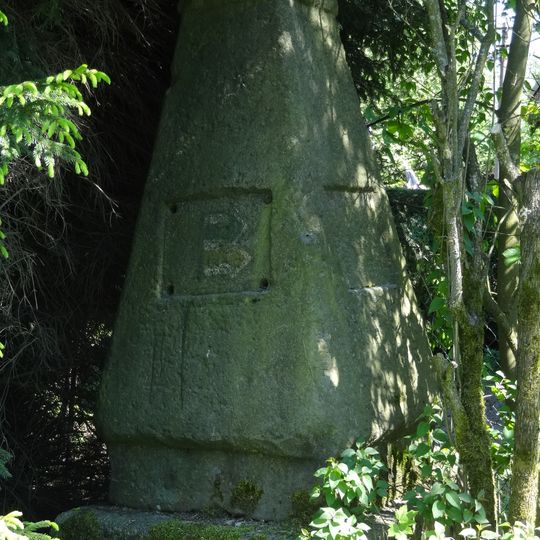 Milestone in Mukařov