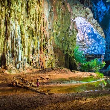 Natural areas of central west Brazil: waterfalls, caves, national parks