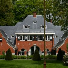 Frisiastate, koetshuis