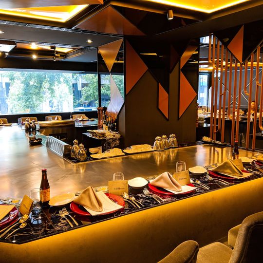 CHAMONIX Taipei Zhongxiao East Branch