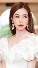 Elly Tran Ha