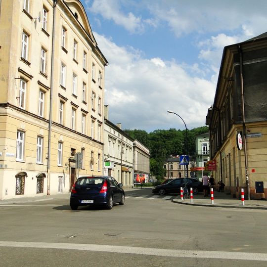 Warneńczyka 10 / Rejtana 15