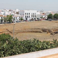 Anfiteatro y necrópolis romana