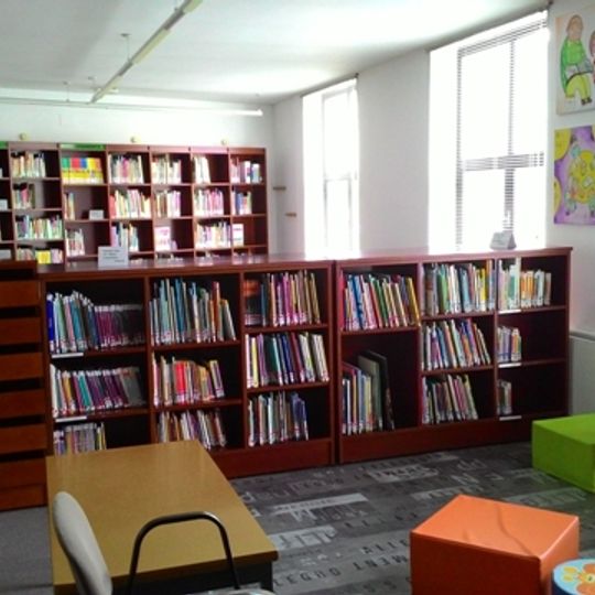 Isidor Cònsul Municipal Library