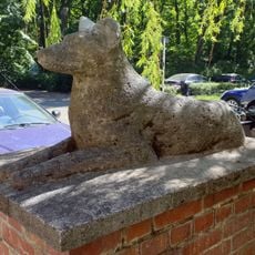 Dog figure west of the path Im Eichengrund