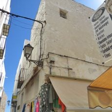 House at 32 Jaime Sanz Roca street