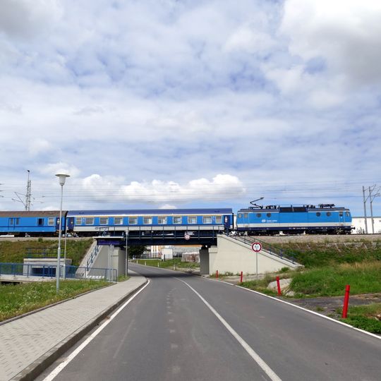 Railway bridge over road III/1555 in Dynín