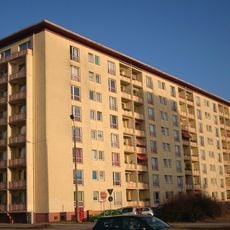 Wohn-Hochhaus (mit vier Hausnummern) Bautzener Allee 53, 55, 57, 59 (Neustadt/WK 4)