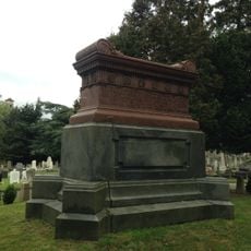 Monument To Thomas Skaratt Hall, West Avenue, Plot H7