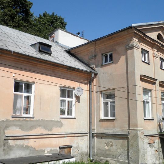 24 Misjonarska Street in Lublin; House with an extension with an arcade