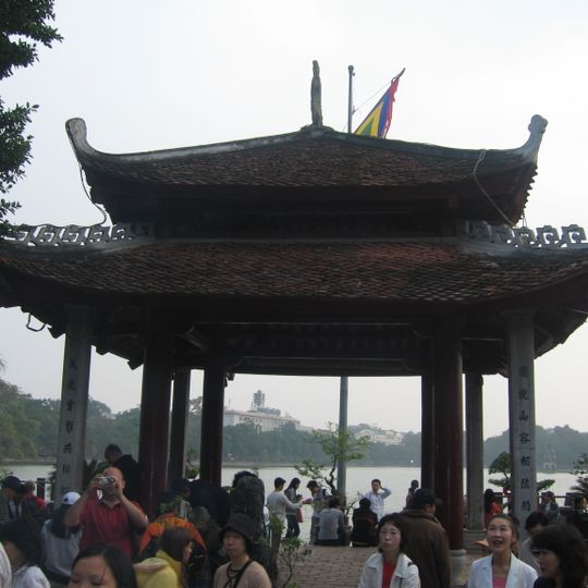 Temple Ngoc Son