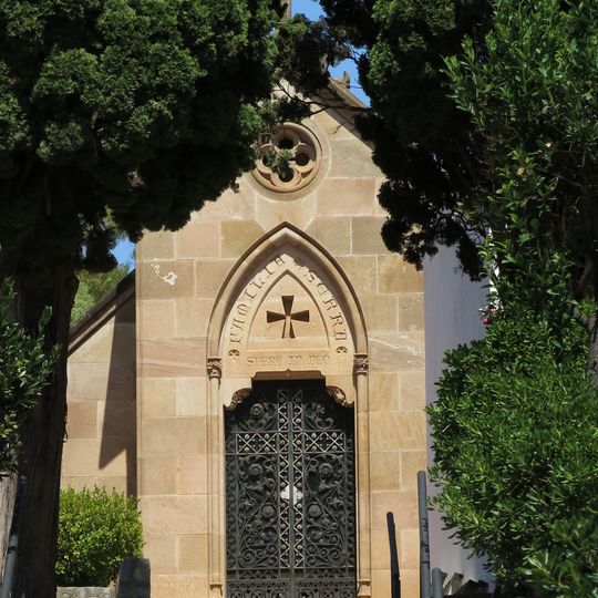 Panteó Família Serra