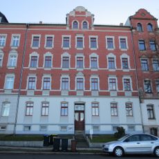 Mietshaus in geschlossener Bebauung mit Vorgarten Hilbersdorfer Straße 58