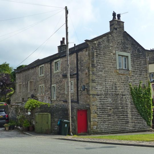 Manor House Cottage and Manor House Barn