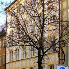 Wohn- und Geschäftshaus