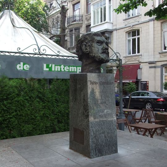 Buste de Julio Cortázar