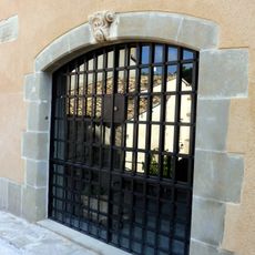 Llinda de porta de cal Tabola