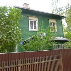 Улица Поленова 2/12