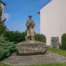 Socha T. G. Masaryka ve Velké Bystřici na ulici 8. května