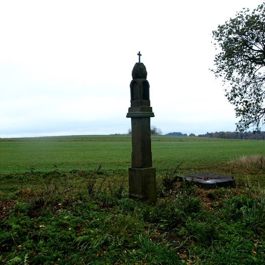 Boží muka u silnice severně od Kaliště