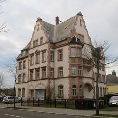 Mietshaus in halboffener Bebauung konzipiert Waldenburger Straße 64