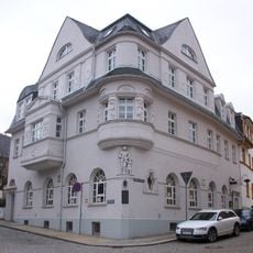 Wohnhaus in Ecklage und halboffener Bebauung Ritterstraße 16