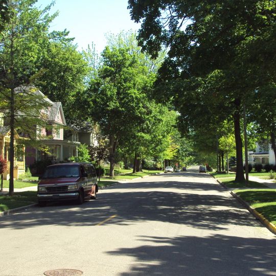 Dennis-State Streets Historic District