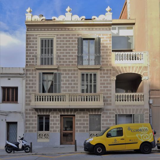 Habitatges a la carretera Laureà Miró, 3