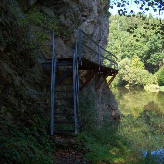 Ochoz okolo Příběnické skály