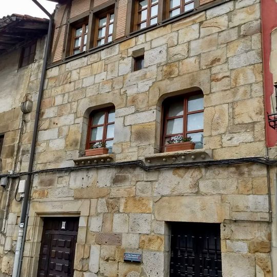 San Fausto errebaleko etxea