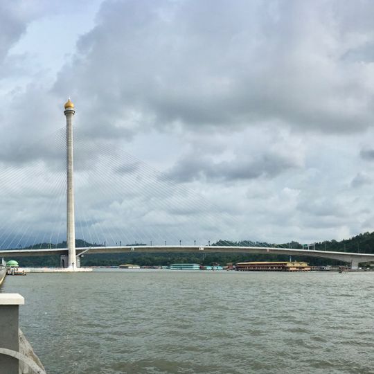 Raja Isteri Pengiran Anak Hajah Saleha Bridge