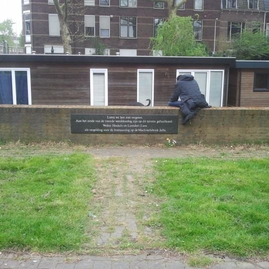 Monument bij de voormalige machinefabriek Jaffa