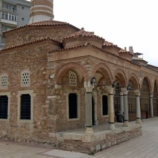 Çeşnigir Mosque
