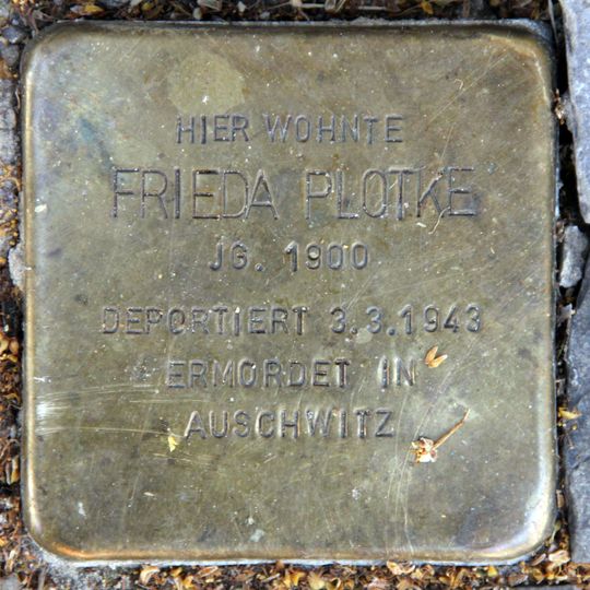 Stolperstein en memoria de Frieda Plotke