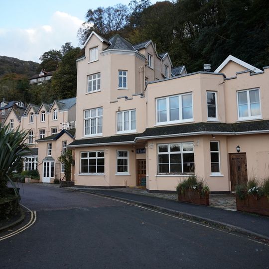 Bath Hotel With Pixie Dell