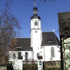 Dorfkirche Neichen: Kirche (mit Ausstattung) sowie Kirchhof mit Einfriedung und Denkmal für die Gefallenen des 1. Weltkrieges Mühlgasse 2a