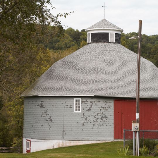 George Apfel Round Barn