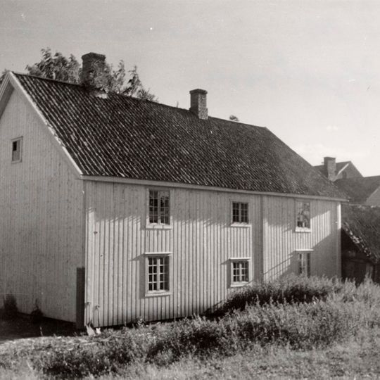 Hjellum