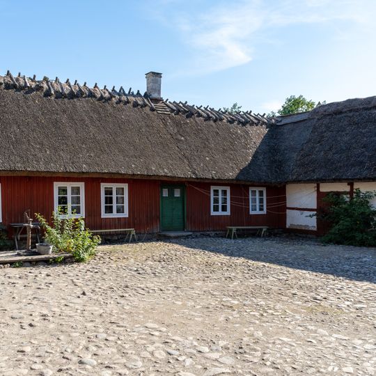 Västra loglängan, Skånegården, Skansen