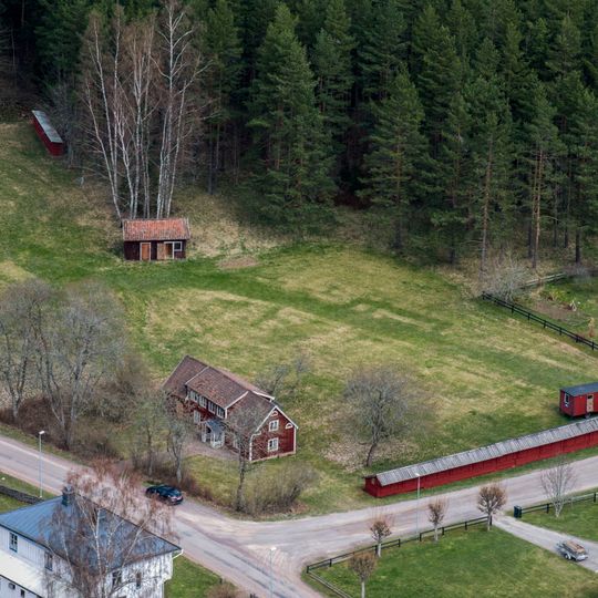 Adelövs marknadsbodar