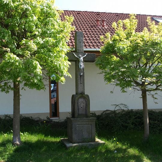 Kříž v ulici Č. Holase v Milevsku