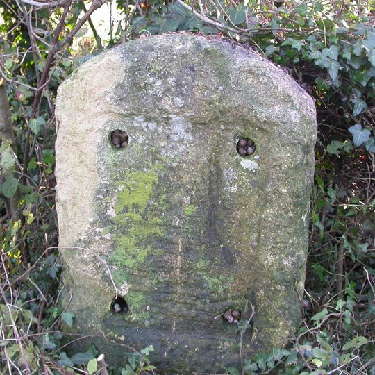Milestone, Forewoods Common; 500m W Avon bridge