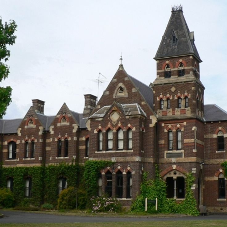 メルボルン大学