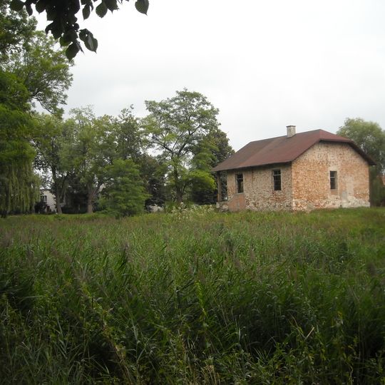 Pozostałości zespołu pałacowego