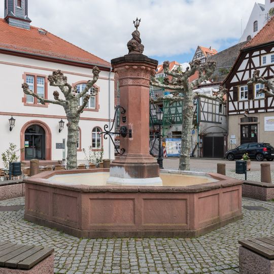 Fontaine du marché à Zwingenberg
