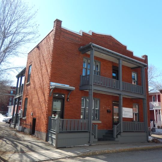 135-143, rue Saint-François-Xavier