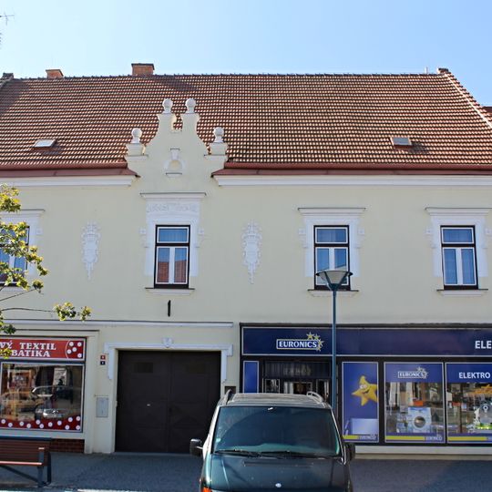 Masarykovo náměstí 16