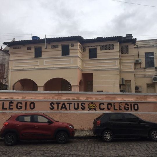 Colégio Status