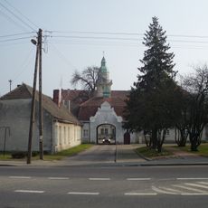 Budynek bramny nowego zamku w Płotach