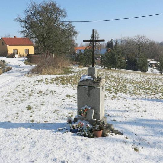 Kříž v osadě Děkovka